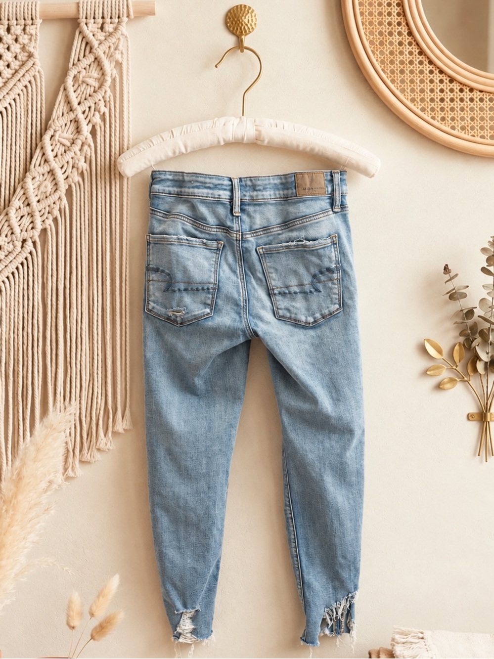 American Eagle Outfitters Light Wash Distressed Ankle Jeans